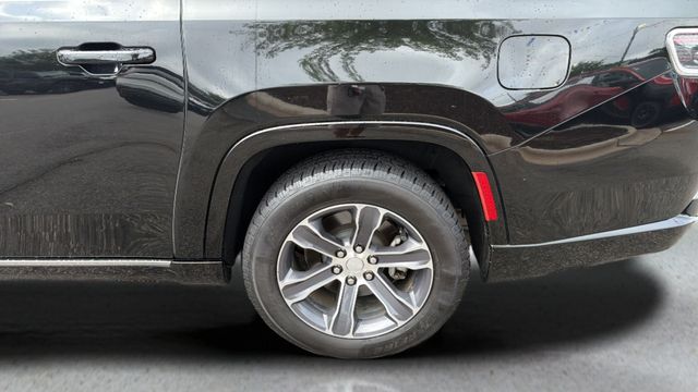 Used 2024 Black Jeep Base image 40