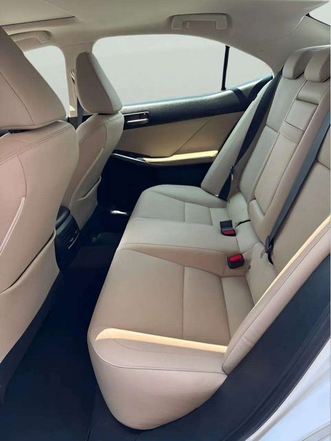 LexusIS9