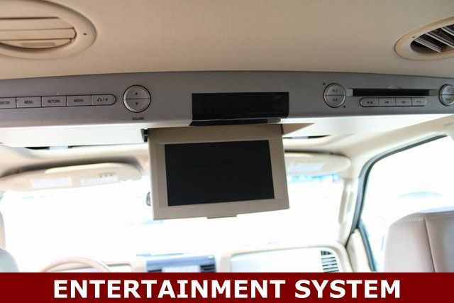 Used 2008 Black Lincoln Base image 17