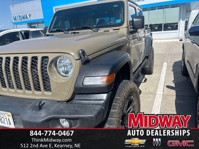 2020 Jeep Gladiator Sport Crew Cab 4WD