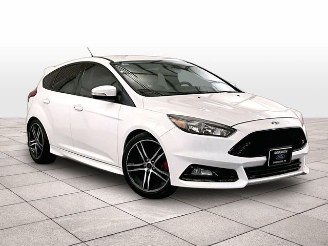 2017 Ford Focus ST White at Luther Ford