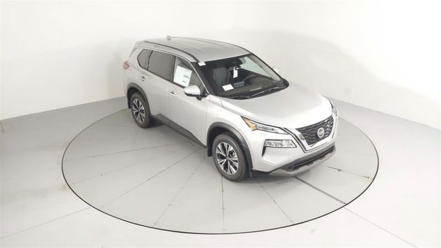 2021 Brilliant Silver Metallic Nissan Rogue SV SUV