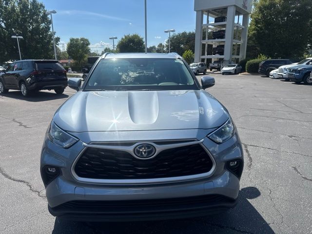 2021 Toyota Highlander XLE - Photo 8