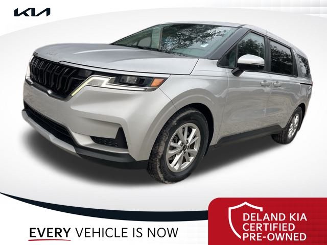 2023 Kia Carnival LX's photo