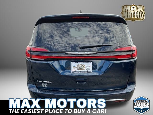 2024 Chrysler Pacifica Touring L 8