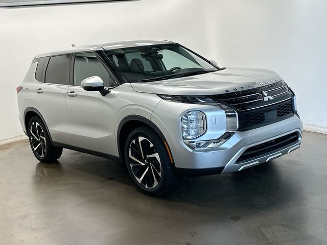 2022 Mitsubishi Outlander SE Silver at Honda North