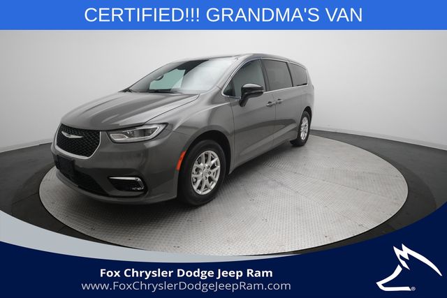 Ceramic Gray Clearcoat 2025 Chrysler Pacifica Minivan Front-Wheel Drive 9-Speed Automatic