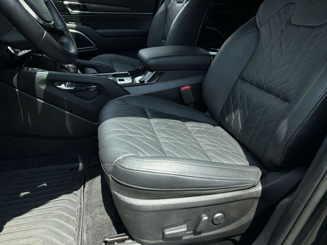 Used 2025 Black Kia EX X-Line image 21