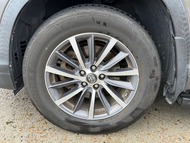 2017 Toyota Highlander XLE Gray at Autostrade