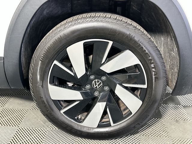 2024 Volkswagen Atlas Cross Sport 2.0T SE w/Technology photo