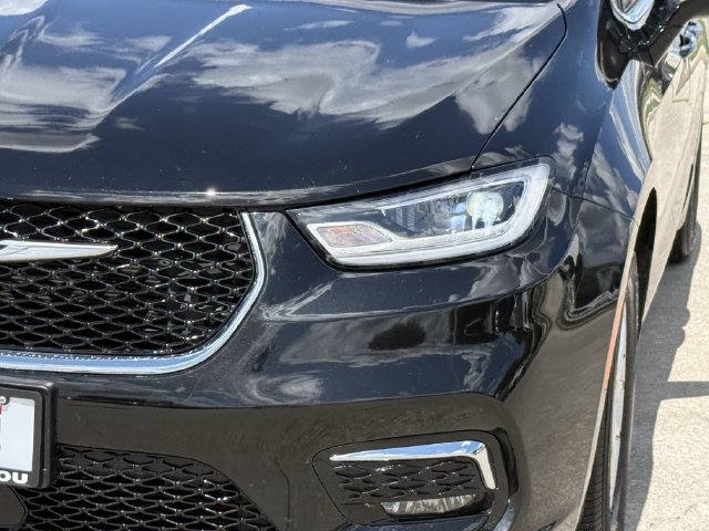 2026 Chrysler Pacifica Select - 9