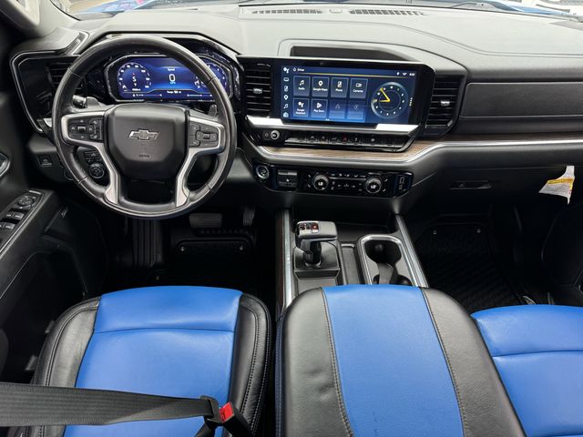 2023 Chevrolet Silverado 1500 RST - 11