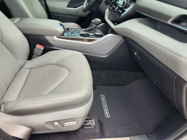 2025 Toyota Highlander Limited Silver at Monument Chevrolet