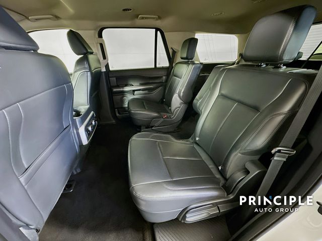 2022 Ford Expedition XLT photo