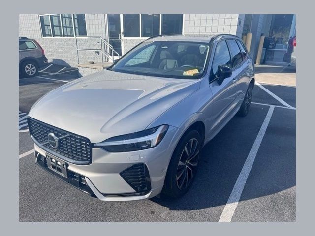 2023 Volvo XC60 B5 Plus Dark Theme AWD