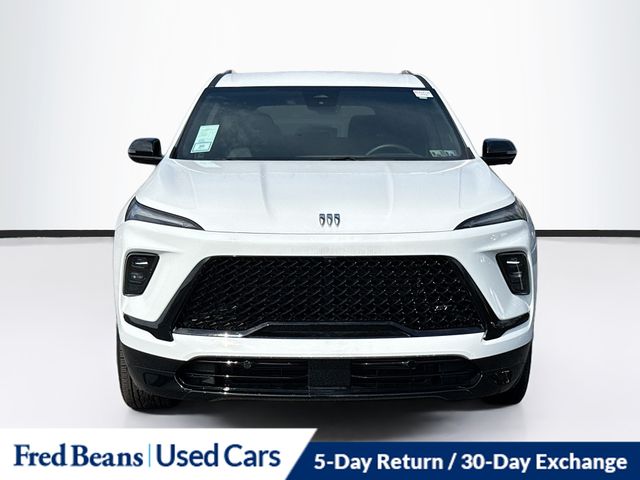 View vehicle photo 2