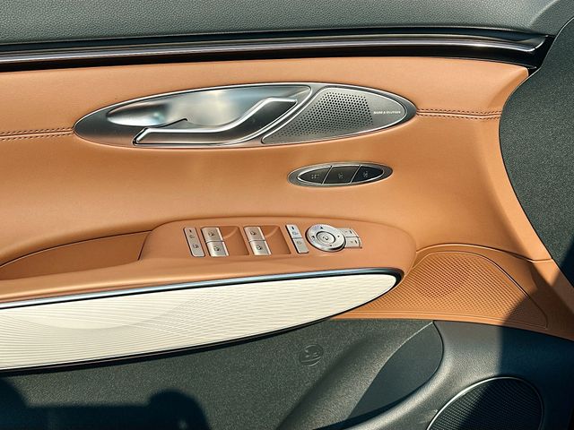 Thumbnail: 2026 Genesis GV70 - 20