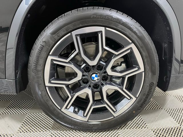 Used 2026 Black BMW xDrive28i image 24