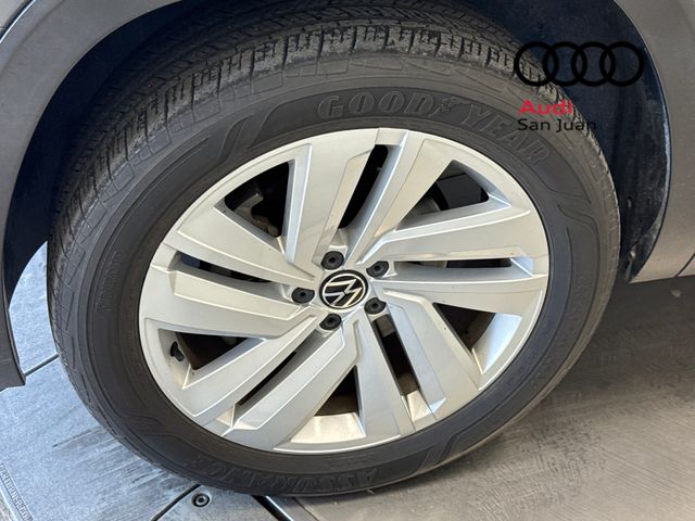 Used 2022 Gray Volkswagen 3.6L V6 SE w/Technology image 5