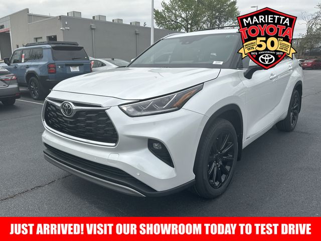 Midnight Black Metallic 2026 Toyota Highlander Hybrid Platinum AWD SUV / Crossover All-Wheel Drive Continuously Variable Transmission