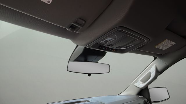 Used 2025 White Chevrolet Custom image 26
