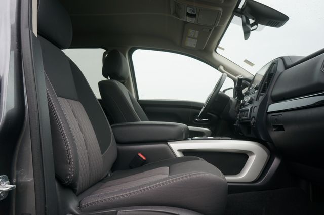 2024 Nissan Titan SV - Photo 41
