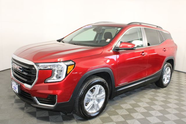 2023 GMC Terrain SLE photo