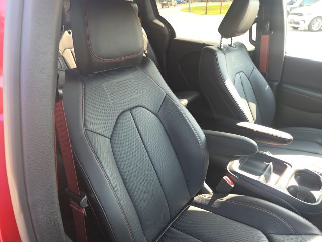 New 2027 Chrysler Pacifica Van