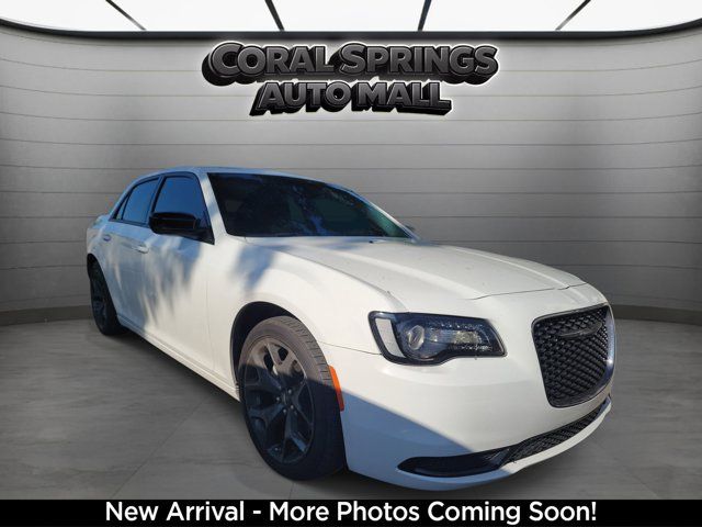 2023 Chrysler 300 Touring
