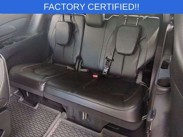 Used 2025 Black Chrysler LX image 28
