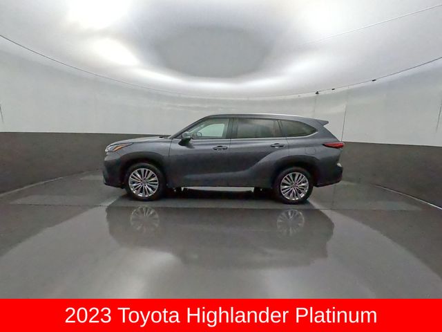 Used 2023 Toyota Highlander SUV