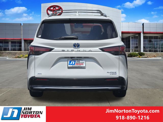 Used 2022 Toyota Sienna Van