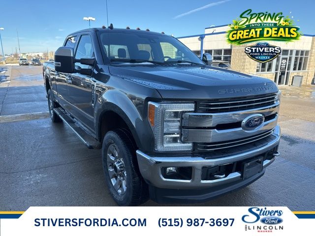 2019 Ford F-250 Super Duty Lariat Crew Cab 4WD