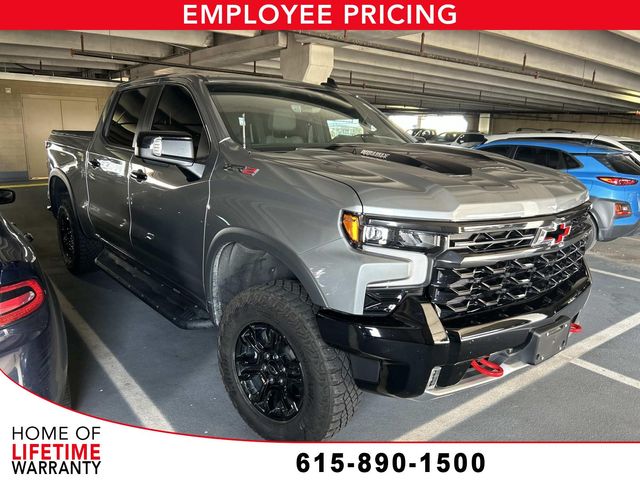 Sterling Gray Metallic 2024 Chevrolet Silverado 1500 Pickup Truck Four-Wheel Drive Automatic