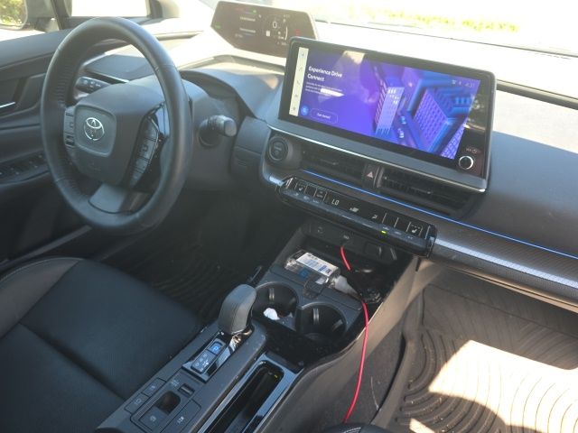 2024 Toyota Prius XLE - Photo 13