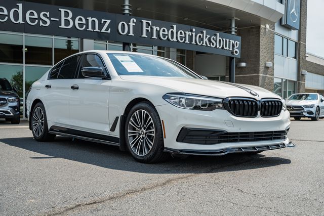 2019 BMW 5 Series Blanco (Alpine White) Sedán Tracción trasera 8 velocidades Automática