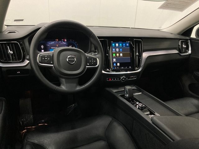 2024 Volvo S60 B5 Core Dark Theme