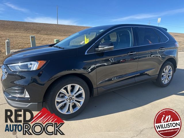  2024 Ford Edge Titanium AWD   