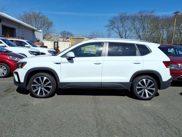 2024 Volkswagen Taos - Image 3