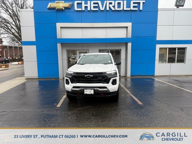 Summit White 2026 Chevrolet Colorado Z71 Crew Cab 4WD Pickup Truck Four-Wheel Drive 8-Speed Automatic