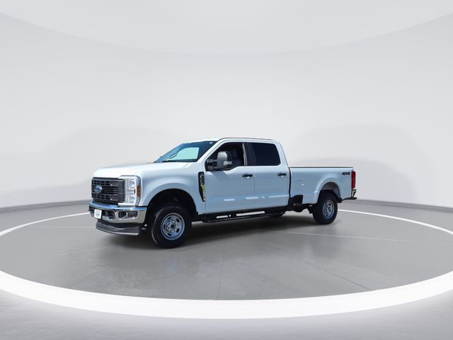 Used 2024 White Ford XL image 4