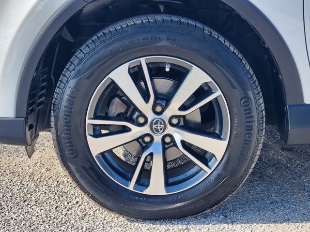 2017 Toyota RAV4 XLE White at Emmons Autoplex