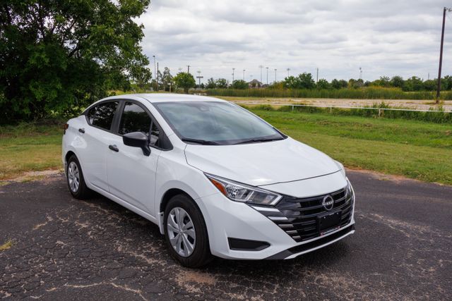 2024 Nissan Versa S FWD