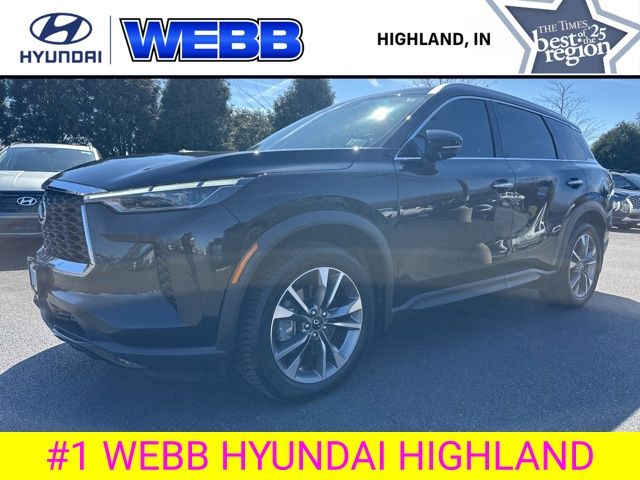 Used 2023 Black INFINITI LUXE image 10