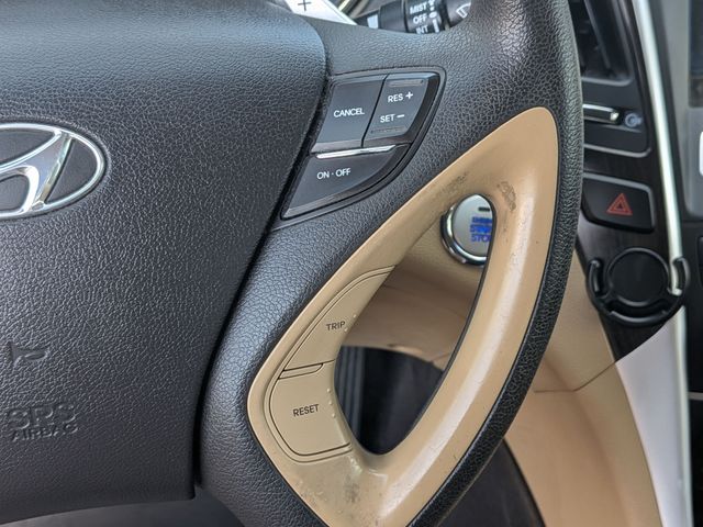 2012 Hyundai Sonata - Image 20