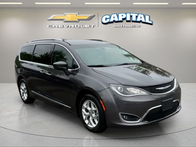 Used 2017 Gray Chrysler Touring L Plus image 7