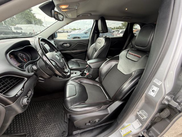 2020 Jeep Cherokee Trailhawk Silver at Victoria Chrysler Dodge Jeep Ram