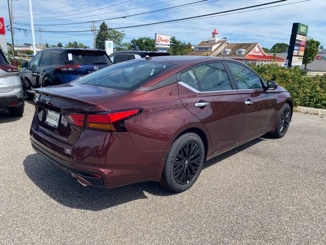 2025 Nissan Altima 2.5 SV photo 3
