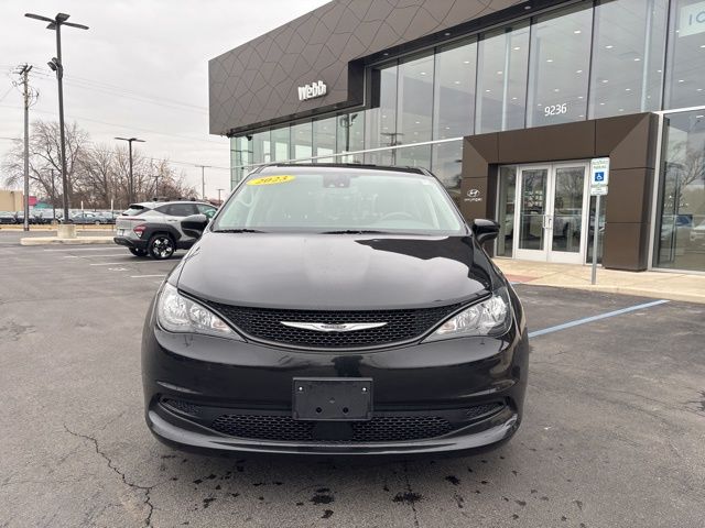 Used 2023 Black Chrysler LX image 21