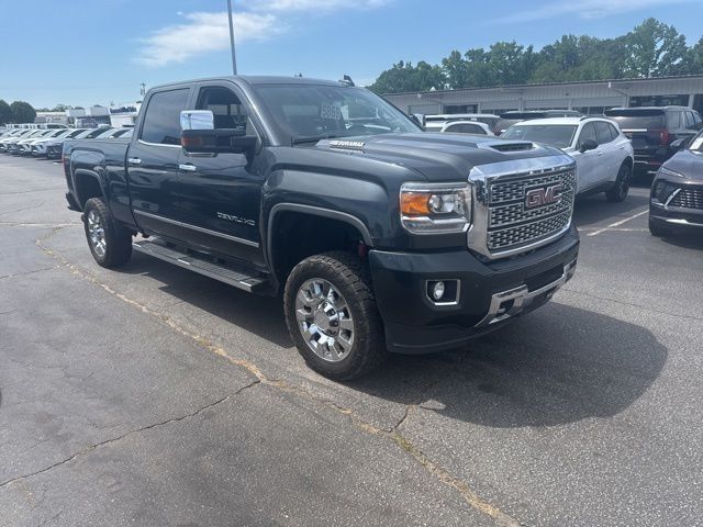 Dark Slate Metallic 2018 GMC Sierra 2500HD Denali Crew Cab SB 4WD Pickup Truck Four-Wheel Drive 6-Speed Automatic